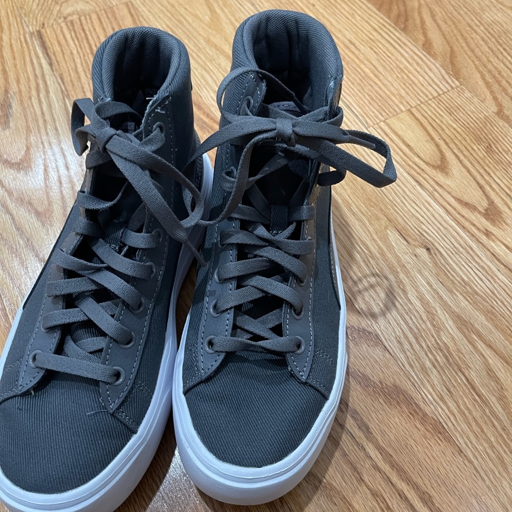 Puma Kaia Mid Platform Sneaker